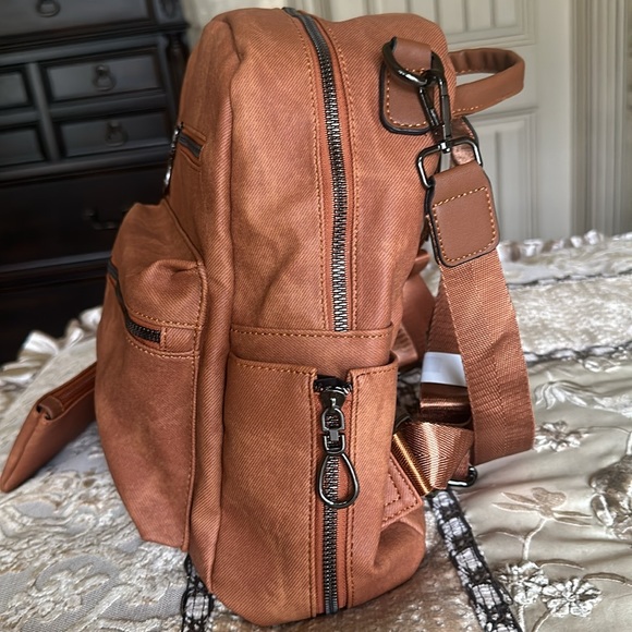 Fashion Back Pack - Picture 11 of 13